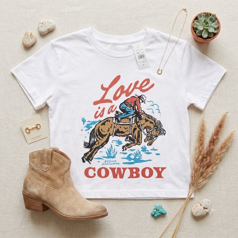 NWT Kelsea Ballerini "Love is a Cowboy" Graphic Tee - Size M (Tilly's)